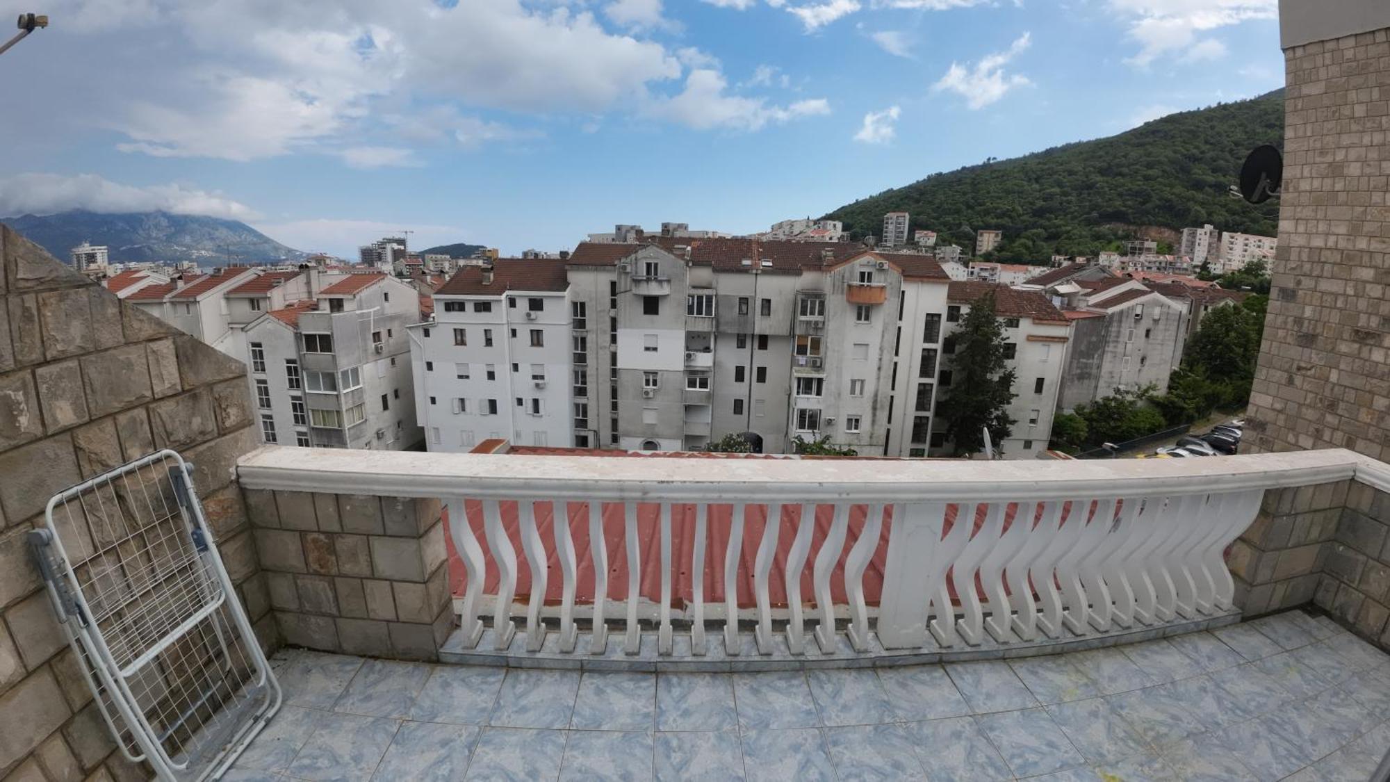 Montehome Apartment