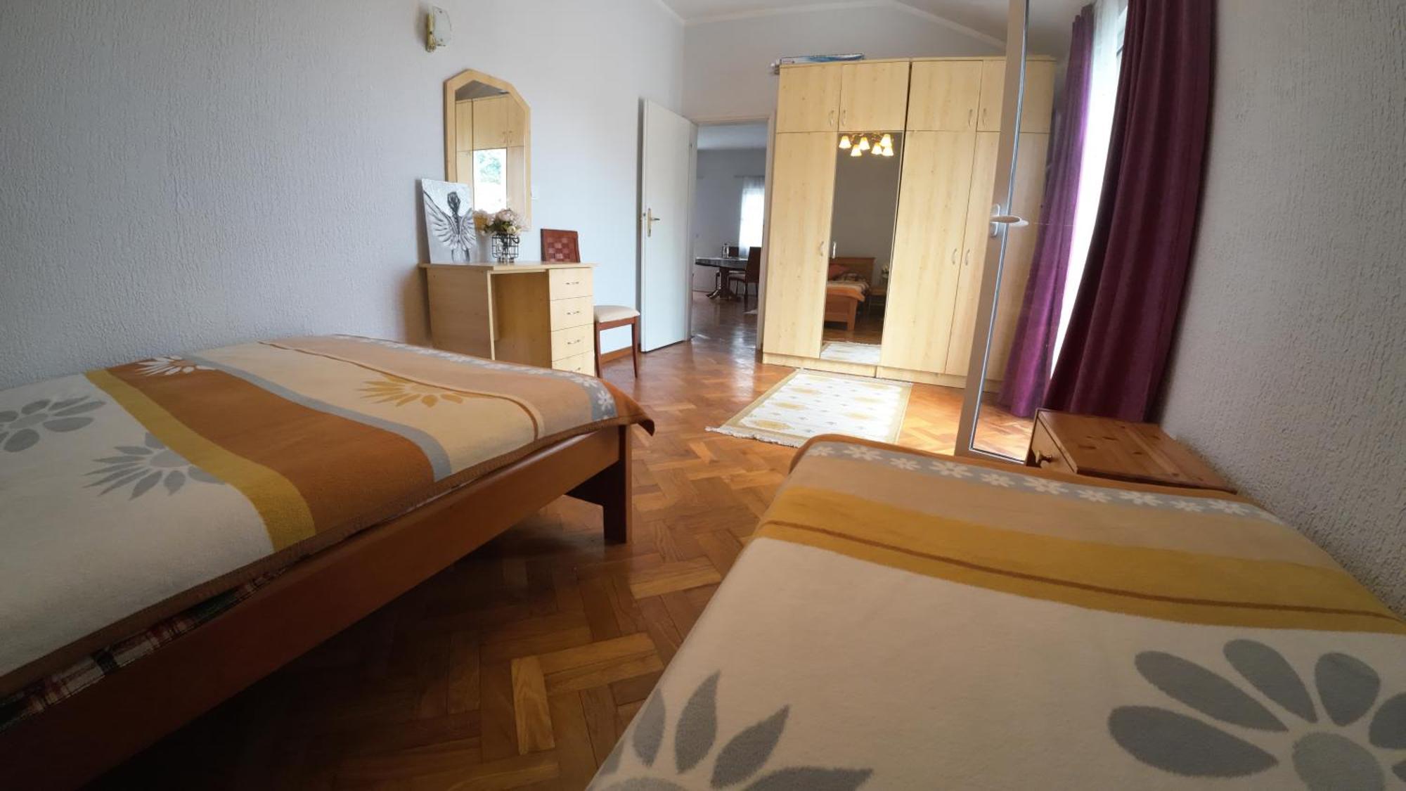 Montehome Apartment